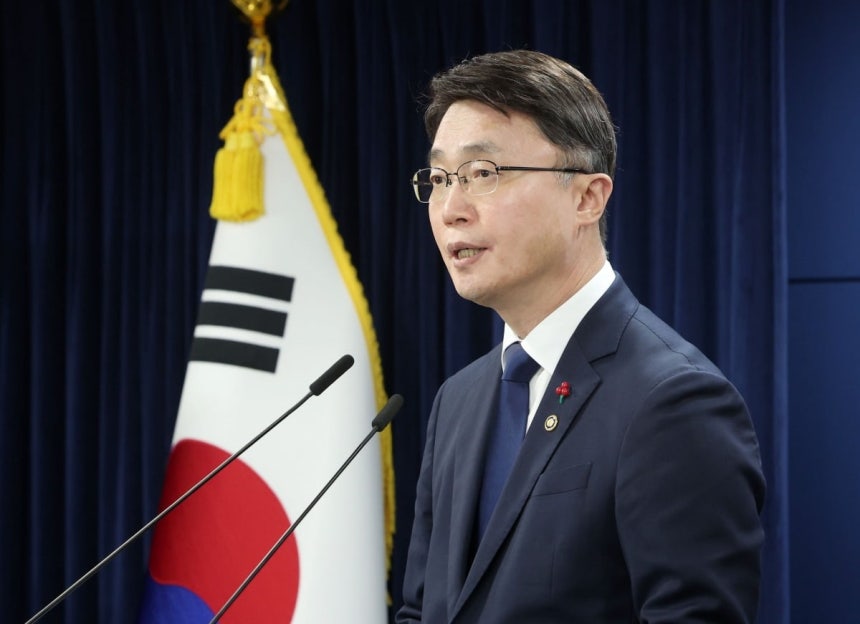 사진은 기사와 무관함.류제명 과학기술정보통신부 2차관이 지난해 12월 29일 서울 종로구 정부서울청사에서 KT·LGU+ 침해사고 최종 조사결과 관련 브리핑을 하고 있다.사진=문경덕 기자