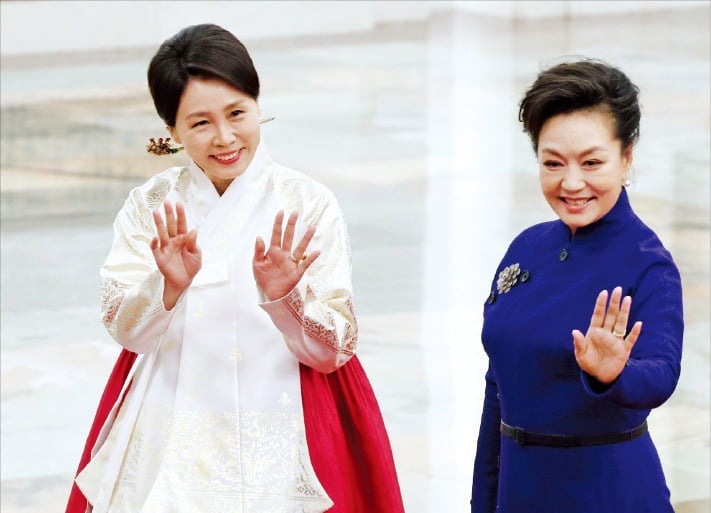 金여사 "팬입니다" 펑리위안 "한국인 인상적"