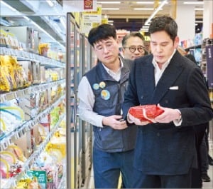 정용진, 새해 첫 현장경영 행선지…이마트 매출 1위 '스타필드 죽전'