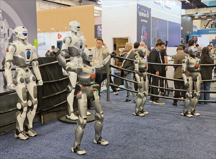 美 안방서 가전 이어 로봇까지 점령한 中