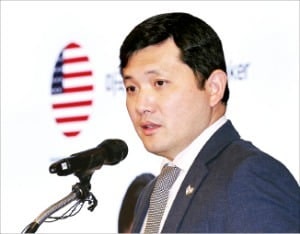 케빈 김 美대사대리, 두 달여 만에 본국행…대사 공석 길어질 듯