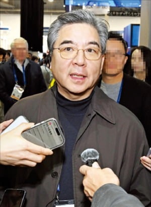 장재훈 "로봇 생태계 구축 속도전…민관 협력이 필수"