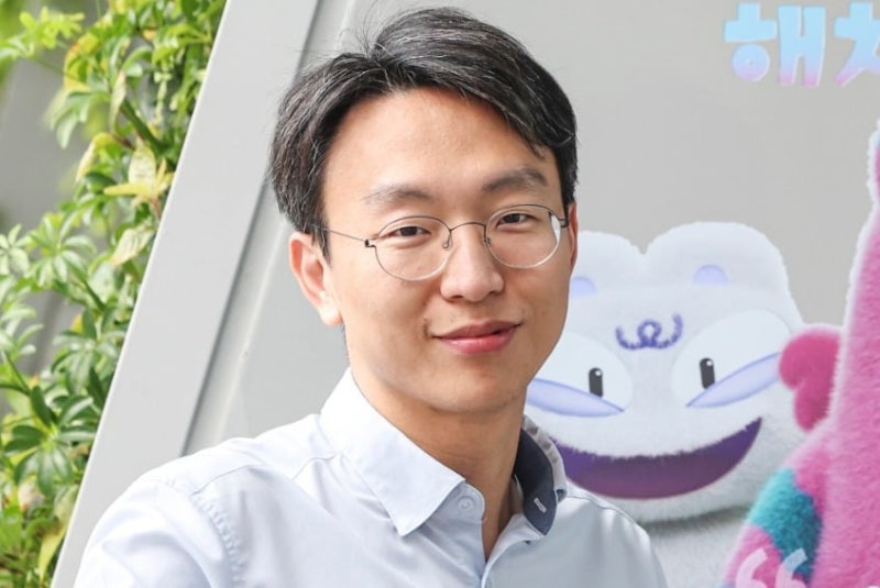 정희원 "女 연구원, 채용 3개월 뒤 키스…점진적 지배" 주장