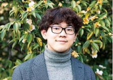 [이 아침의 소설가] 韓·日서점가 휩쓴 일본 문학의 샛별