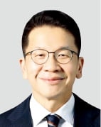 SK 새해 첫 토요사장단 회의…최창원, 中사업 재점검 특명