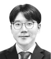 [시론] 고위험 금융상품 늪, '넛지'가 해법