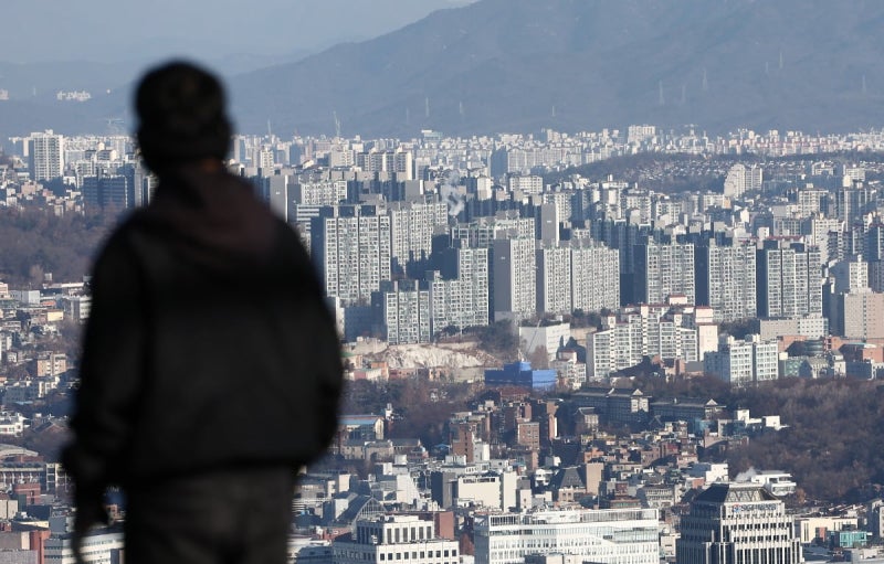 [단독] 넉달 만에 또…무주택자 고액 전세대출도 DSR 규제