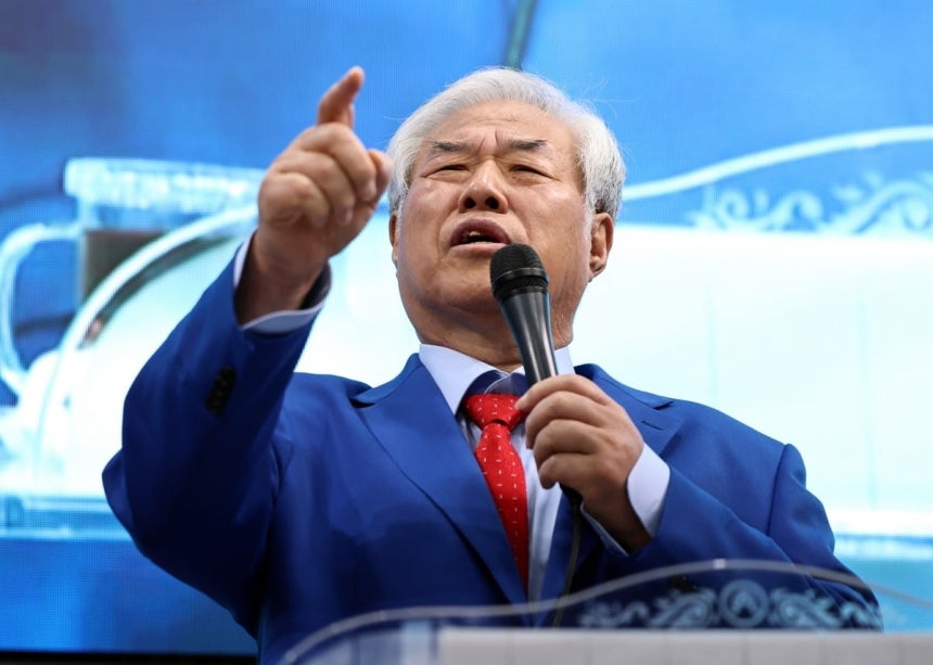 지난해 11월 24일 오전 서울 성북구 사랑제일교회에서 전광훈 목사가 '국민저항권' 관련 기자회견을 하고 있다./사진=뉴스1