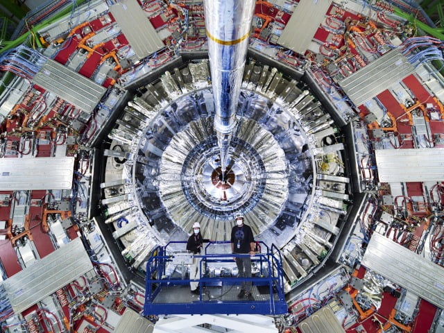 유럽 입자물리연구소(CERN) 내 CMS 검출기 내부 모습./CERN