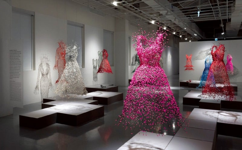 평창 '눈꽃 요정'처럼 빛난다…패션아트 40년 여정을 꿰다