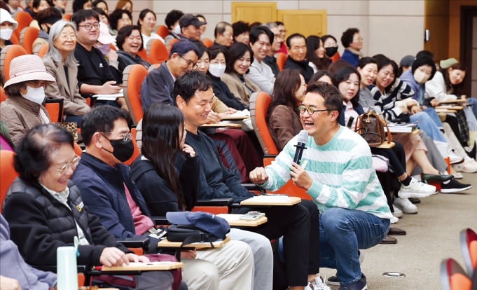 "AI·해금도 배운다"…지자체 평생학습 인기