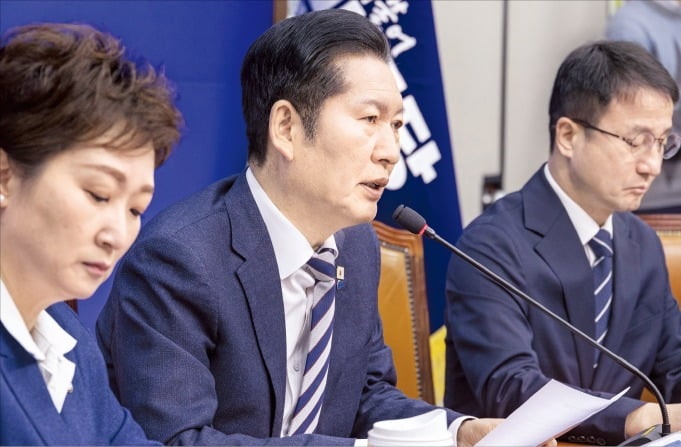 민주 "집값 잡힐까 두렵나"…국힘 "재건축 활성화해야"