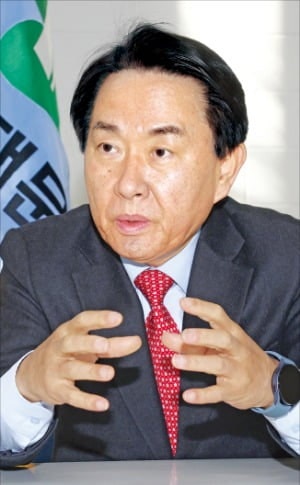 "경의선 지하화…침체된 신촌 제2 전성기 이끌 것"