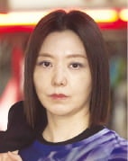 [이 아침의 미술가] 샤넬이 '픽'한 디지털 이야기꾼…AI로 미래를 그리다