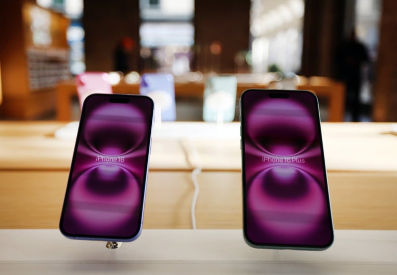 아이폰, 안 파는데…'판매 금지' 러시아서 '1위' 찍은 이유