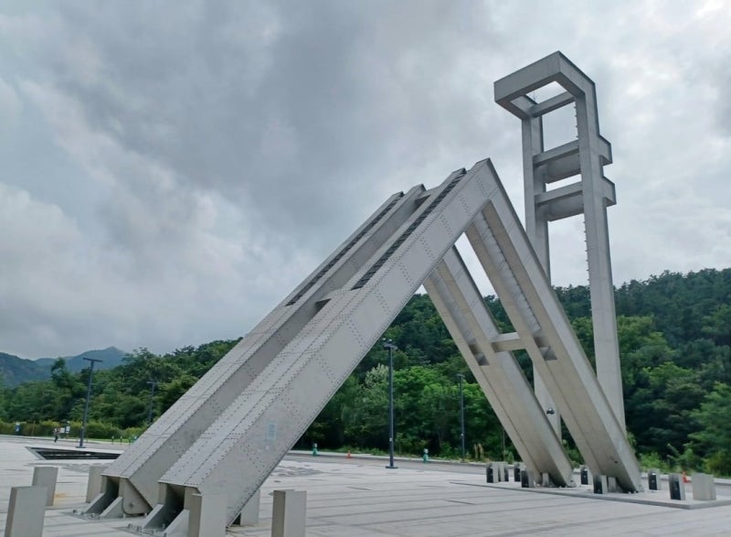 SKY 나오면 뭐하나…"뉴스 볼 때마다 걱정" 한탄