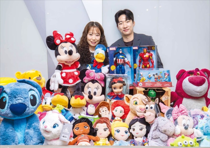 현대백화점, 신학기 설렘 더할 가방·신발에 디즈니·레고까지…할인전·팝업 총출동