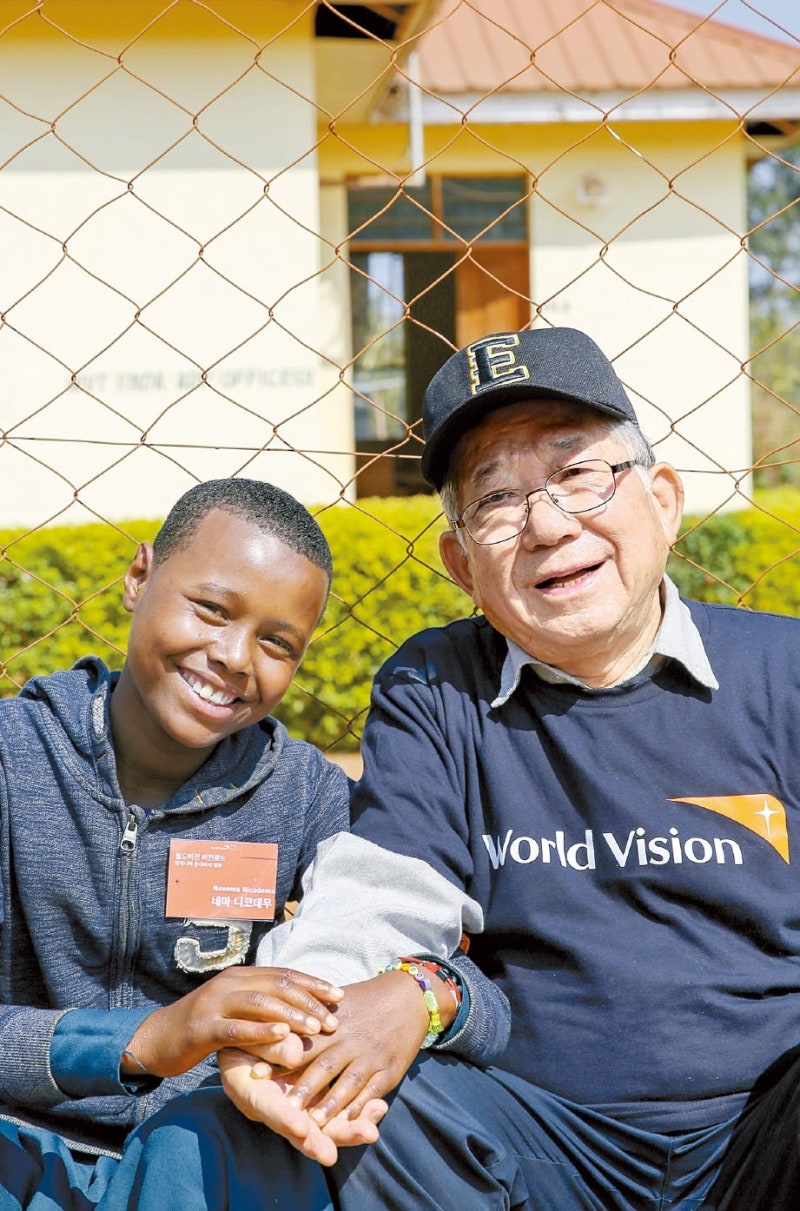 팔순의 시인은 말한다…떠나봐야 보인다, 마음 속 천국…