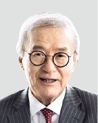 '샐러리맨 신화' 윤윤수, 미스토 명예회장 추대