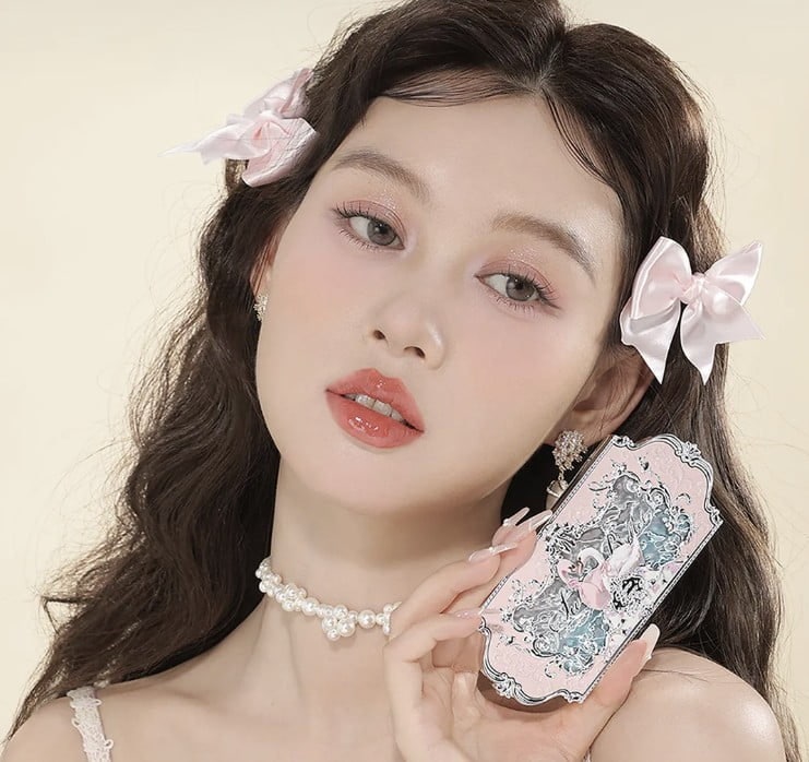 '中 화장품' 풀리자마자 동났다…한국서 1등 찍은 비결이