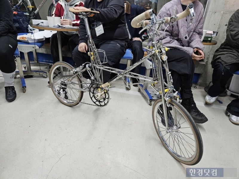 '이게 바로 낭만'…5000만원짜리 '김건모 자전거' 뭐길래  [현장+]