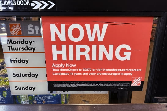 미국 2월 일자리 9만2000개 급감…실업률 4.4%로 상승