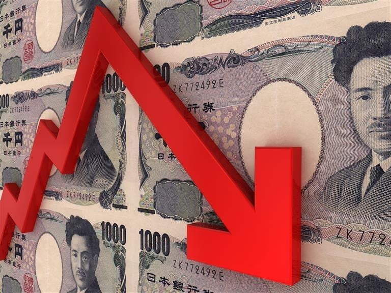 "원래 이런 위기에 사는 거라더니"…가격 '뚝뚝' 무슨 일이