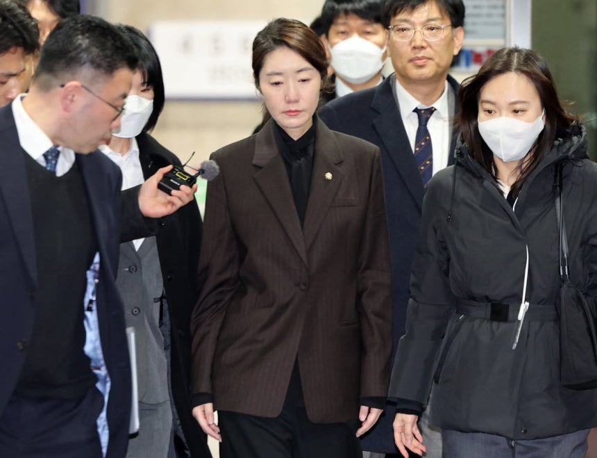 '1억 공천헌금' 강선후 구속 후 첫조사 종료…7시간 반 조사