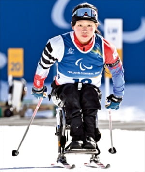 김윤지, 韓 여자선수 최초 동계 패럴림픽 첫 금메달