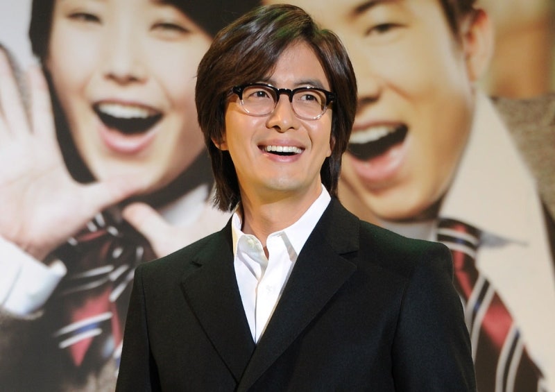 배우 배용준, 42만주 더 샀다…지분율 8% 넘긴 주식 뭐길래