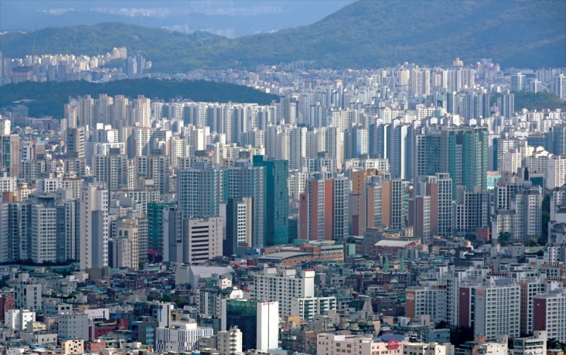 서울 집값 상승세 꺾였다…4월 중순 전 '절세 매물' 노려라