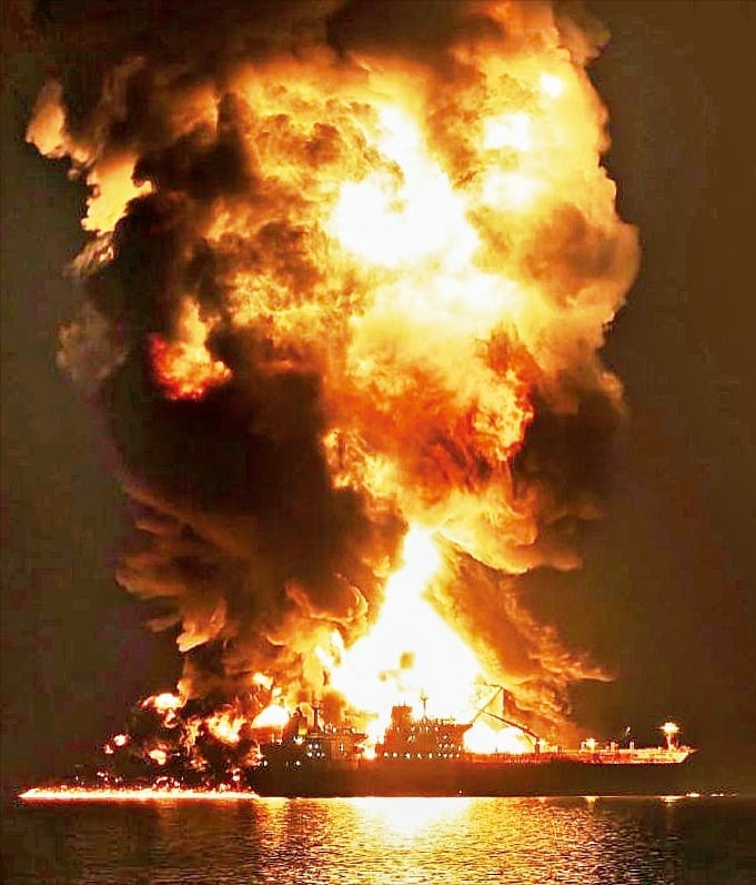 이란 새 최고지도자 첫 메시지 "걸프국 계속 공격"