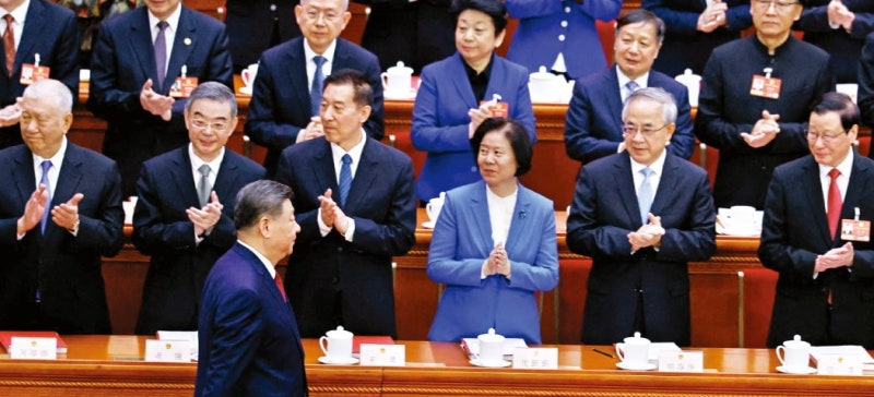 앞뒤 안 맞는 中…첨단기술 투자 올인하며 "내수도 살리겠다"