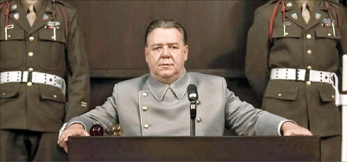 [책마을] 나치 실체 파고들다 악에 물든 정신과 의사