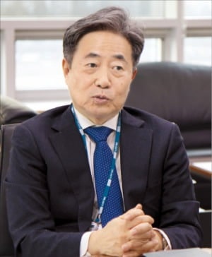 박흥수 "신기술 '죽음의 계곡' 넘도록 공공팹이 도와야"