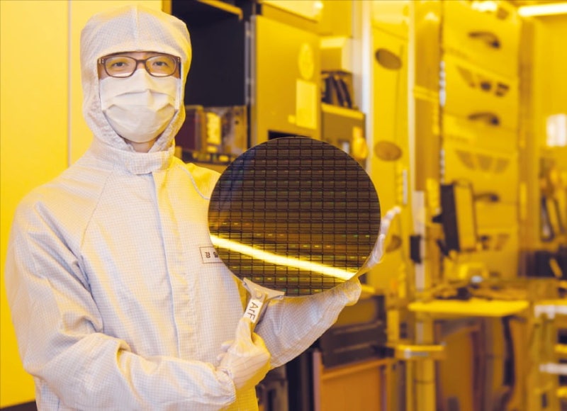 전쟁터로 간 양자 기술…'벌떼 드론' 공격오차 확 줄인다