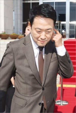 자멸의 늪에 빠진 국힘…'절윤' 공방 도돌이표 속 지지율 최저