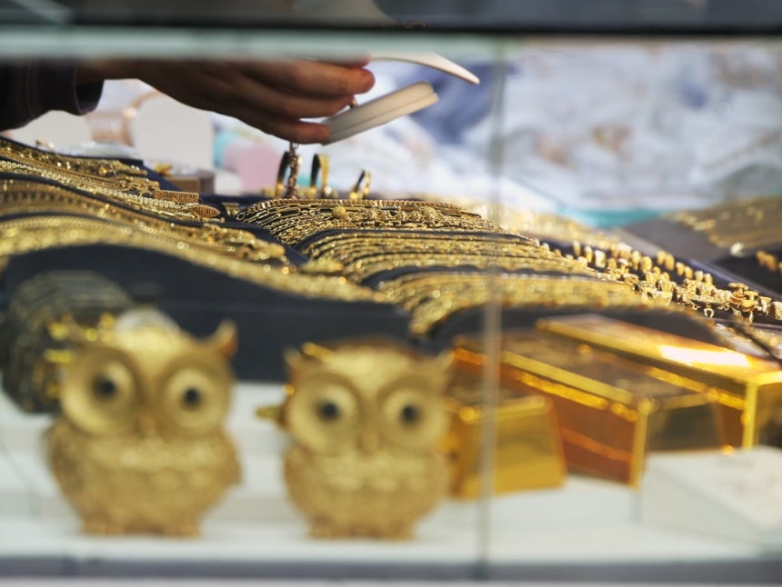 장롱 속 금, 팔까 말까? 현실적인 조언 들어봐