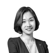 '전쟁 공포' 덮친 증시, 냉정한 분할매  수로 대응