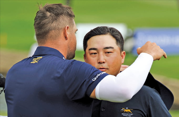 빗나간 3m 버디…LIV 우승 놓친 이태훈