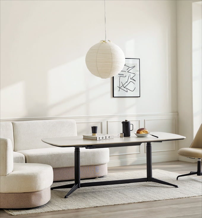 현대리바트, 높이 조절해 테이블·식탁·책상 변신…'위무브' 거실·주방·서재 경계 허물다