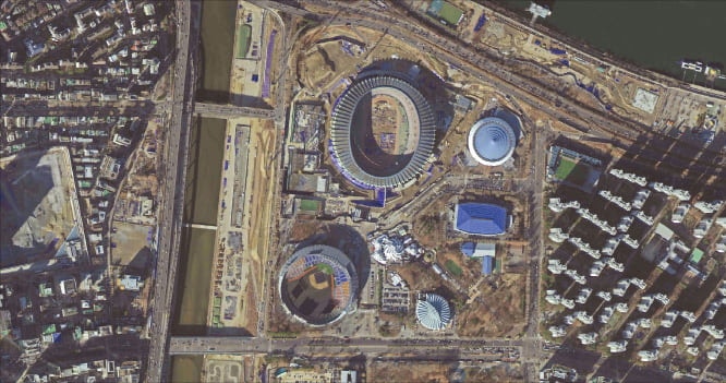 다목적실용위성 7호가 촬영한 잠실 경기장