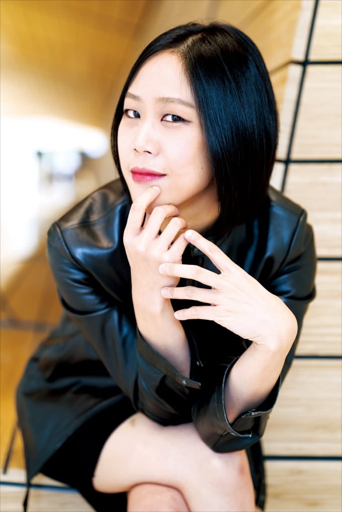 "버르토크의 무의식과 브리튼의 유머를 들어보세요"