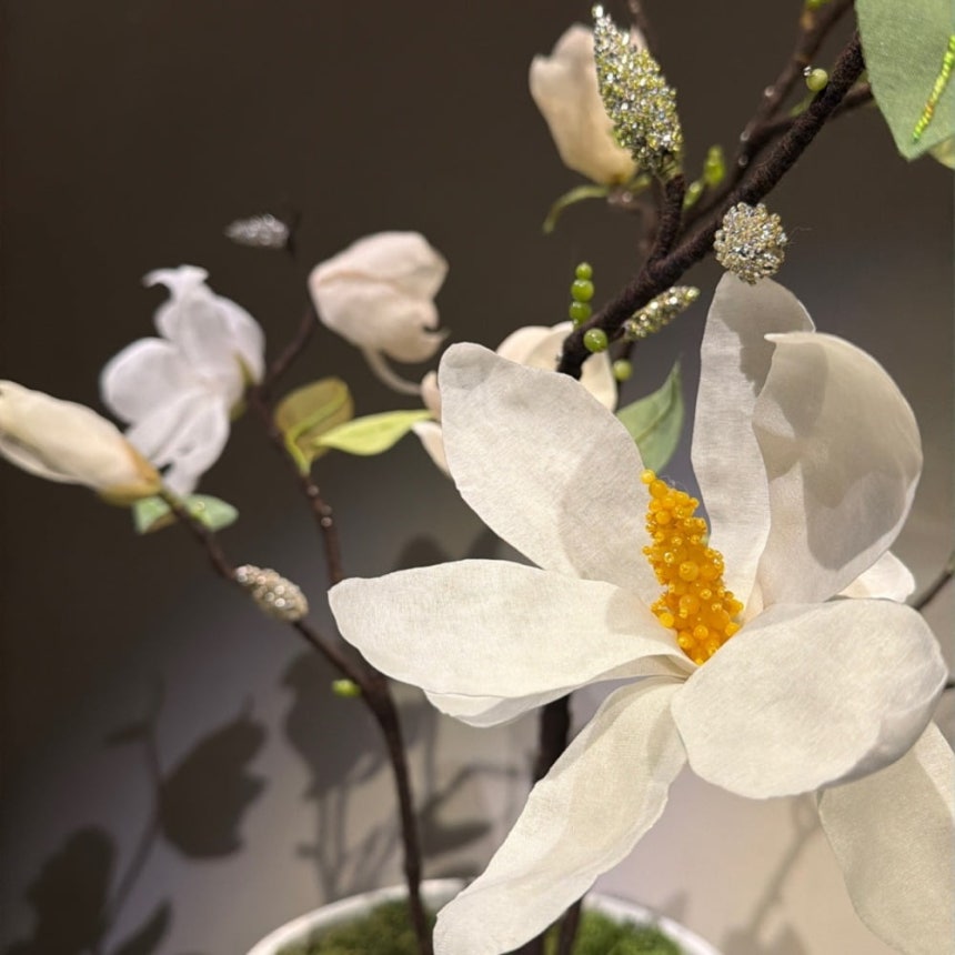 호림박물관 2026 상반기 특별전 <금상첨화_비단 위에 더해진 봄꽃>의 전시 전경 / 사진. 작가 박소영