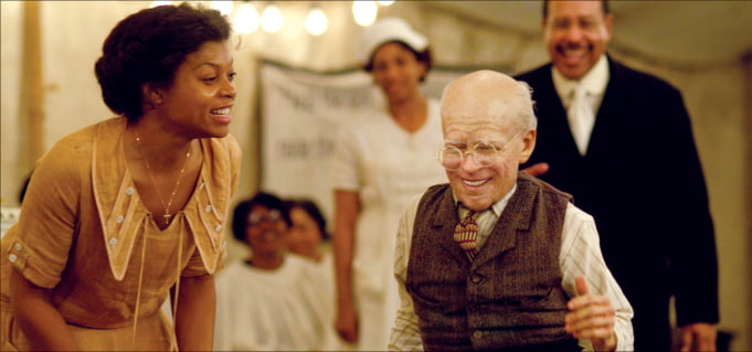 젊어지는 몸에 대한 인간의 상상을 그린 영화 '벤자민 버튼의 시간은 거꾸로 간다'.©파라마운트 픽쳐스