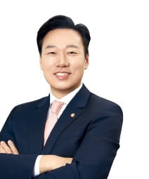 '5자녀 아빠' 박수민, 시장 도전…"서울 주택난 해결책은 공급뿐"