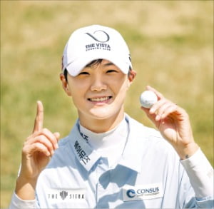 '첫 홀인원' 박성현, 부활 신호탄