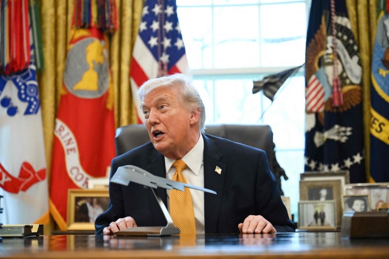 트럼프 "빌어먹을 호르무즈 열어라"…이란에 '총공격' 위협