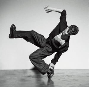 비보잉하는 성악가 오를린스키…"통영음악제 공연은 너무 황홀"