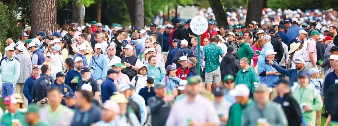 우즈·미컬슨 없는 마스터스…흥행 시험대 올랐다